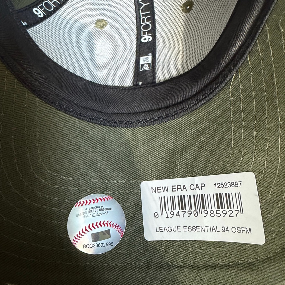 New Era Dark Green NY Yankee Cap - Picture 4 of 4